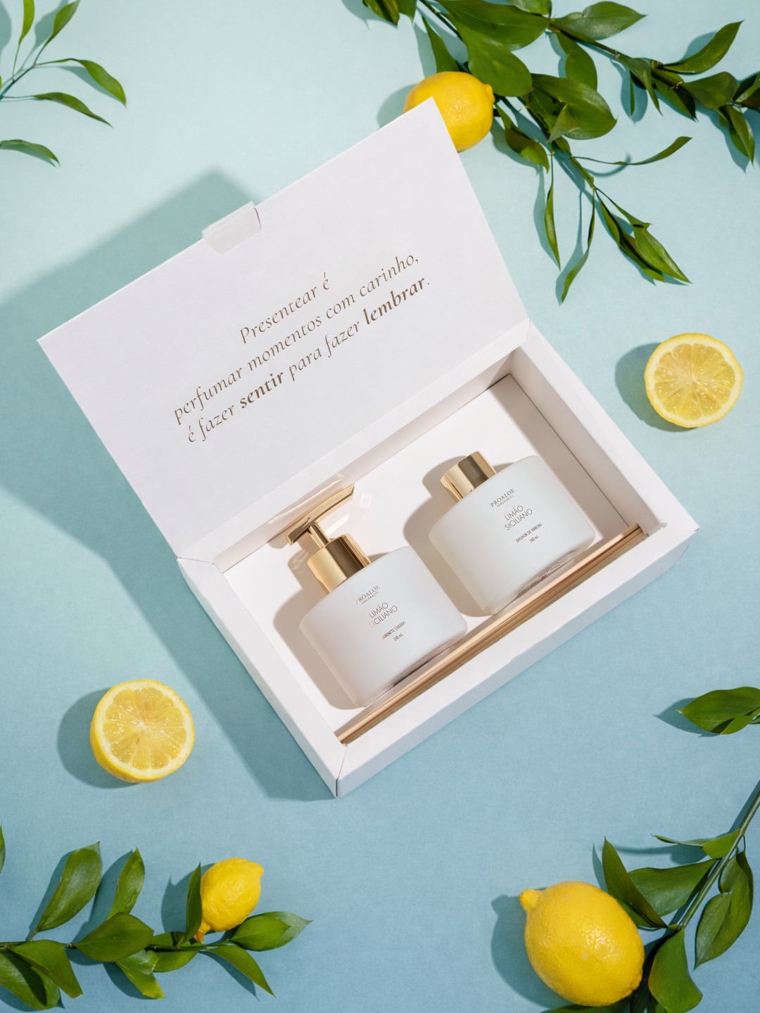 Galeria de imagens Linha Limão Siciliano - Difusor de Varetas, Home Spray, Sabonete Líquido, Água Perfumada, Vela Aromática, Sachet Aromático, Essência para Aromatizador Elétrico, Kits-Presentes e mais