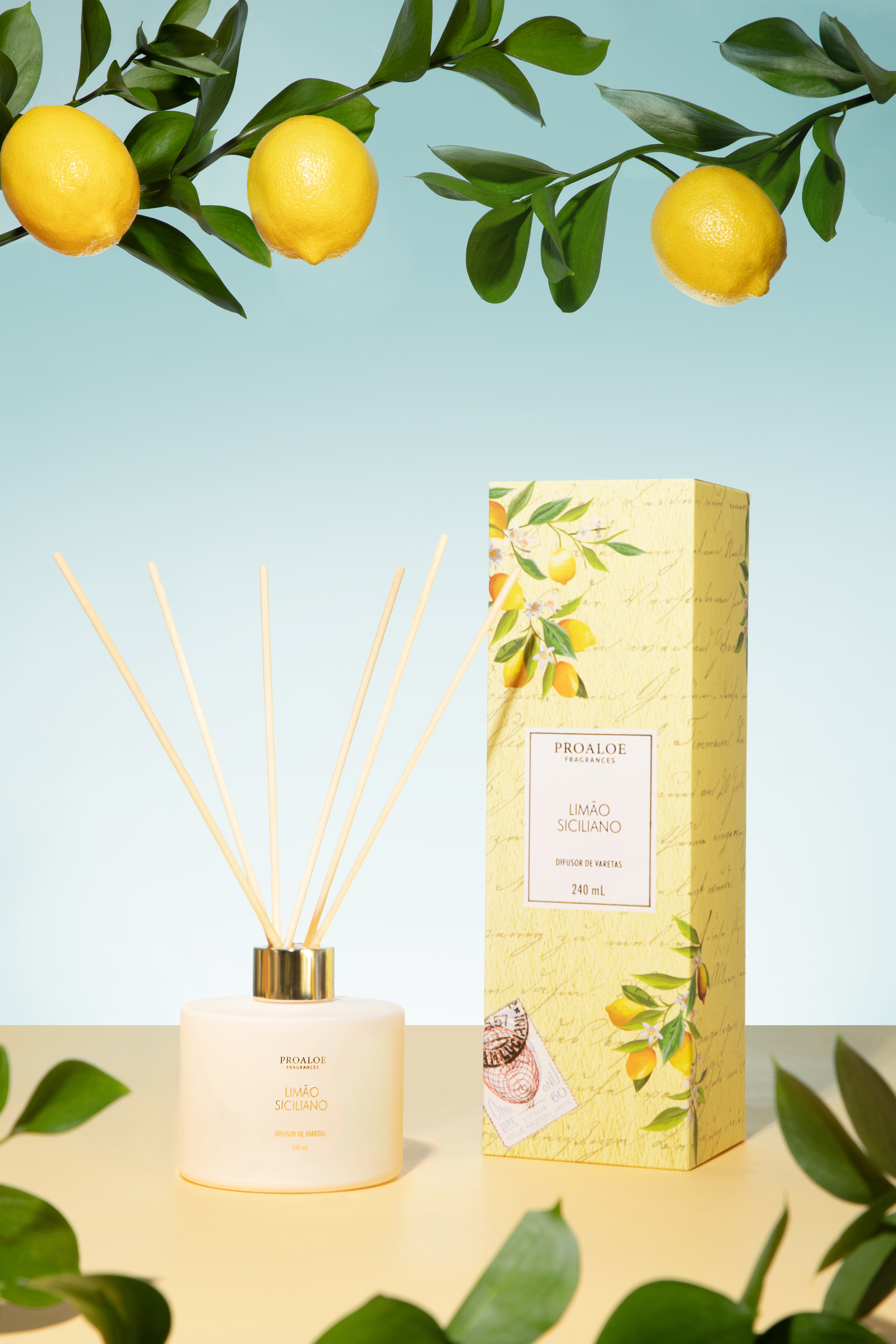 Galeria de imagens Linha Limão Siciliano - Difusor de Varetas, Home Spray, Sabonete Líquido, Água Perfumada, Vela Aromática, Sachet Aromático, Essência para Aromatizador Elétrico, Kits-Presentes e mais