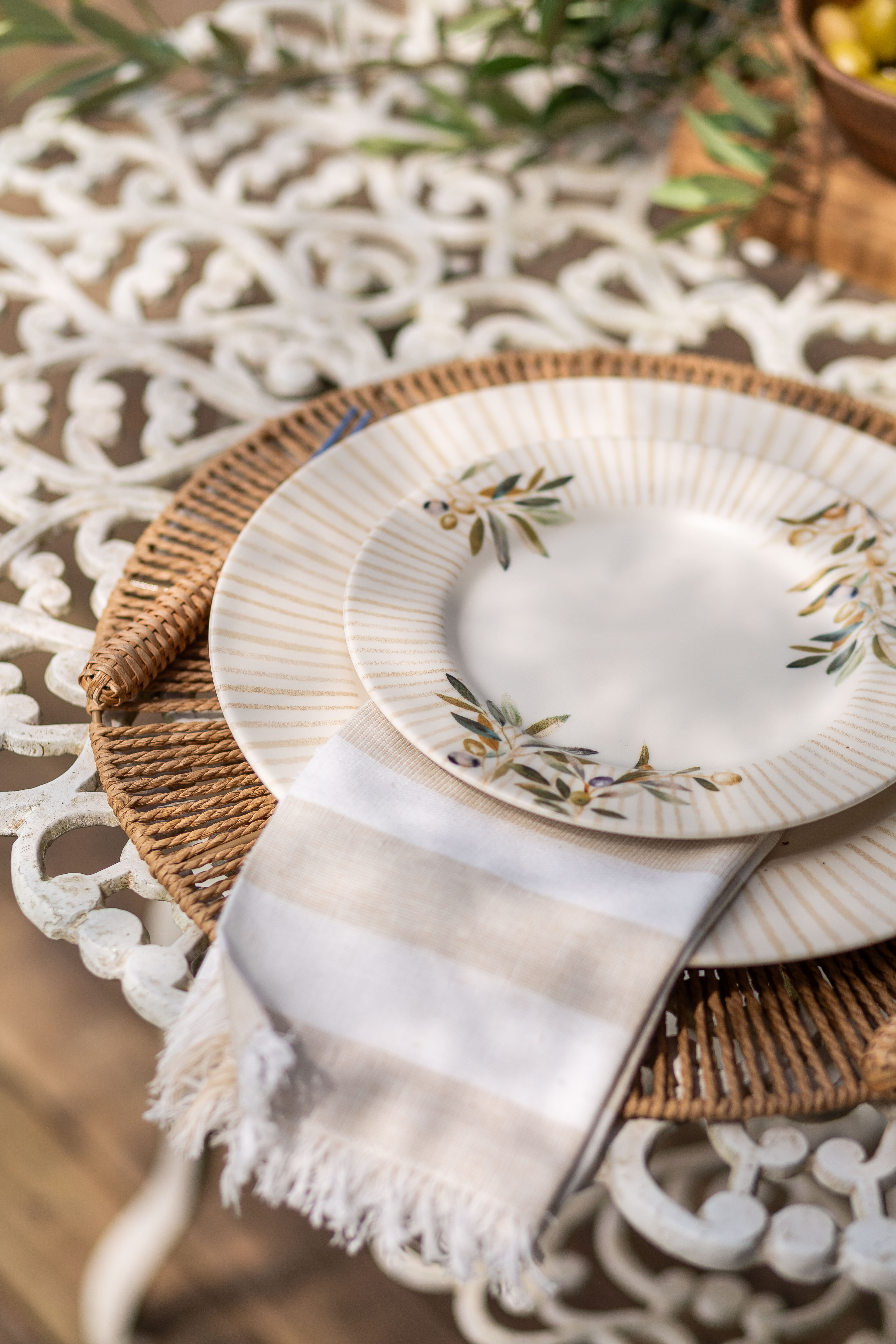 Galeria de imagens Prato Raso Aquarelle Oliveira